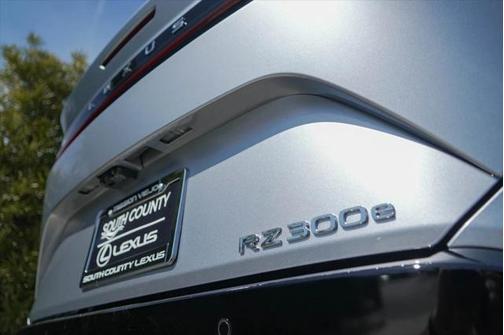 2025 Lexus RZ 300e RZ 300e