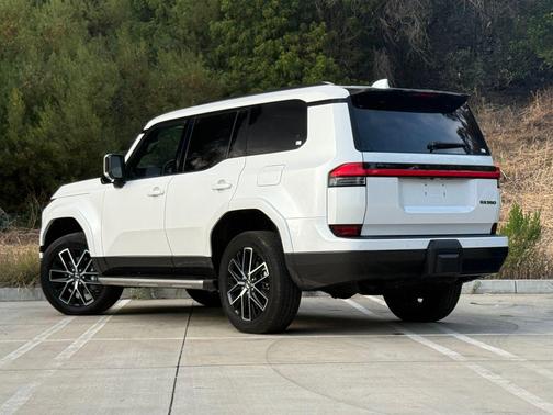Eminent White Pearl 2025 Lexus GX 550 Premium+