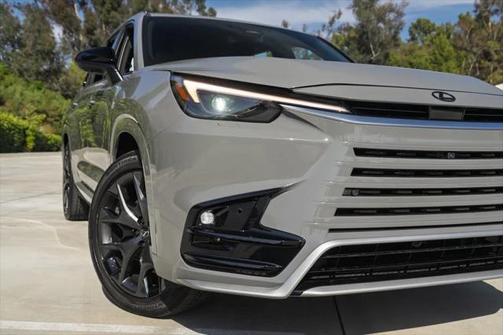 2025 Lexus TX 500h F SPORT Premium