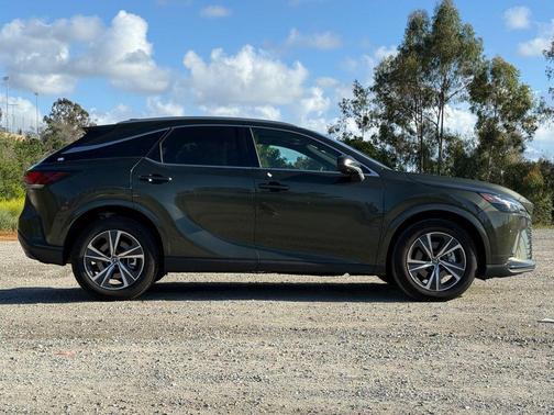 Green Pearl 2023 Lexus RX 350 Premium