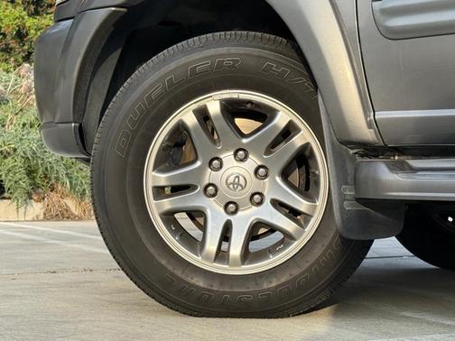 2004 Toyota Sequoia Limited