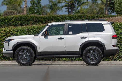 Eminent White Pearl 2026 Lexus GX 550 Overtrail+