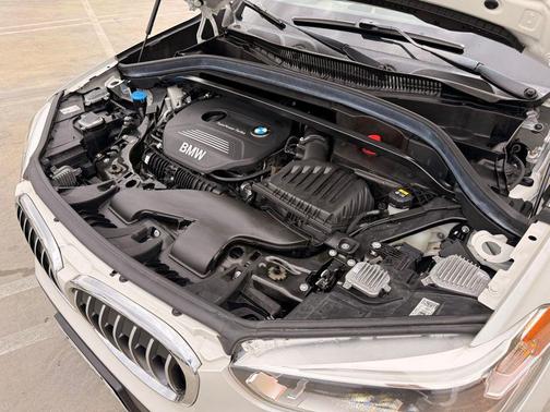 Mineral White Metallic 2018 BMW X1 xDrive28i