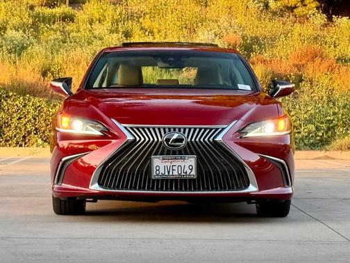 2019 Lexus ES 350 Base