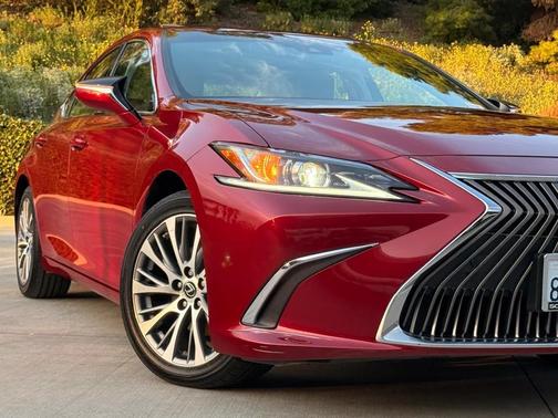 2019 Lexus ES 350 Base