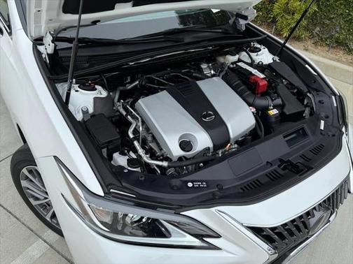 2025 Lexus ES 350 Base