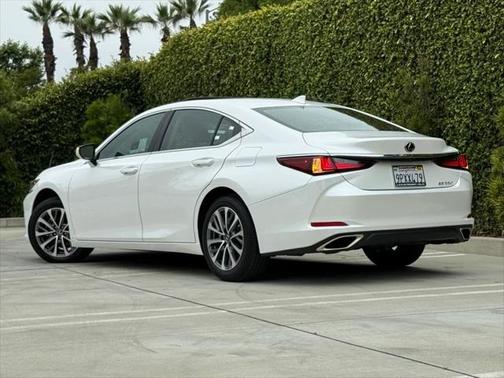 2025 Lexus ES 350 Base