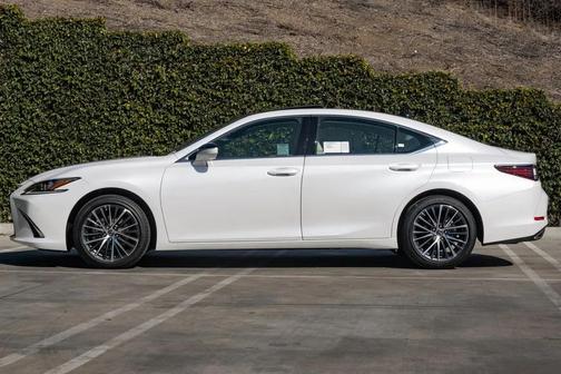 2025 Lexus ES 350 Base