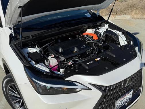 2022 Lexus NX 350h Premium