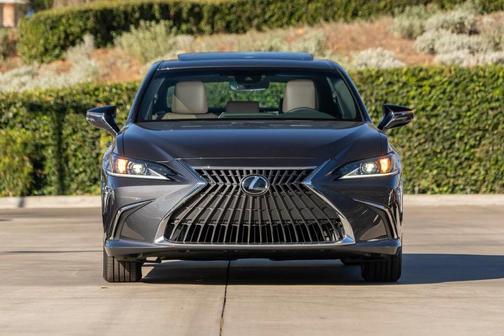 2025 Lexus ES 350 Base