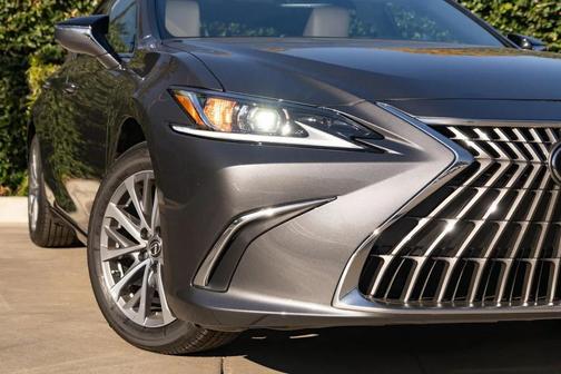 2025 Lexus ES 350 Base