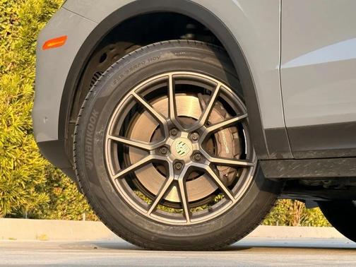 2024 Porsche Cayenne Cayenne