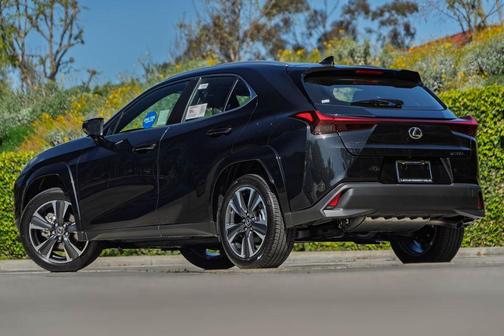 Caviar 2026 Lexus UX 300h Base