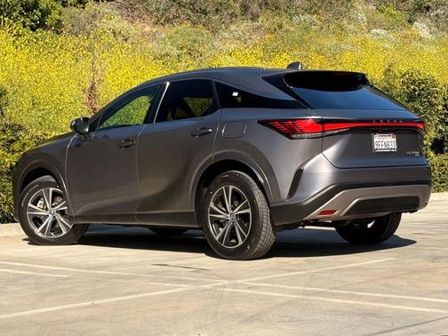Nebula Gray Pearl 2023 Lexus RX 350h Premium