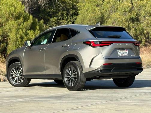 Atomic Silver 2024 Lexus NX 250 Base