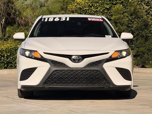 2019 Toyota Camry SE