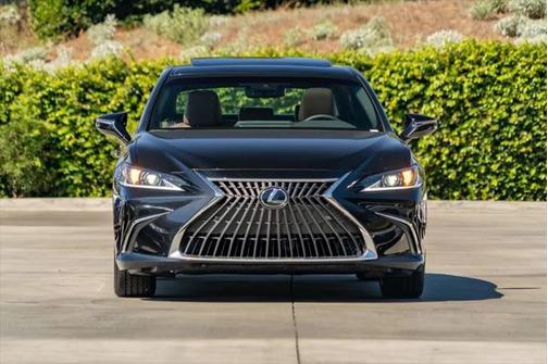 2025 Lexus ES 300h Base