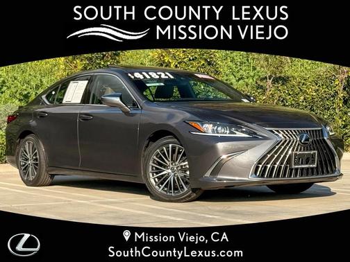 2023 Lexus ES 300h Base