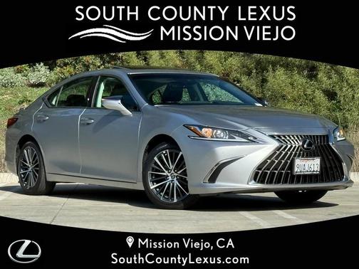 2025 Lexus ES 300h Base