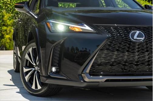 2025 Lexus UX 300h F SPORT Design