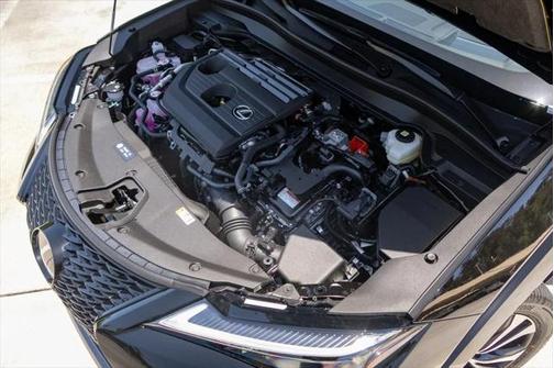 2025 Lexus UX 300h F SPORT Design