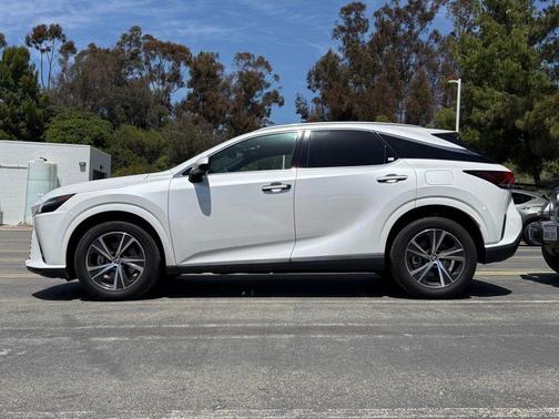 Eminent White Pearl 2023 Lexus RX 350 Base