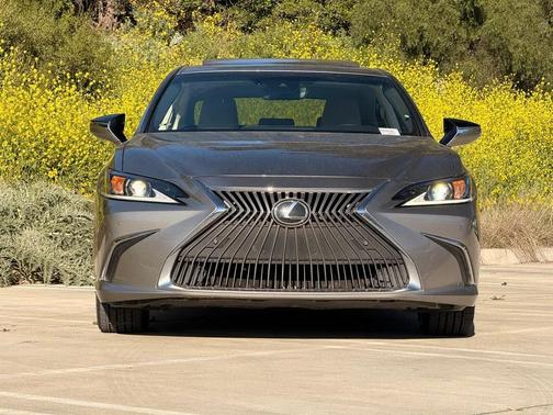2021 Lexus ES 350 Base