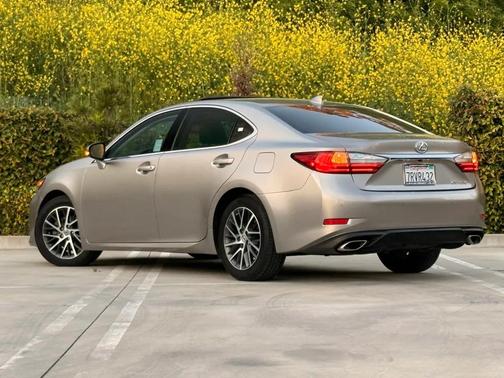 2016 Lexus ES 350 Base