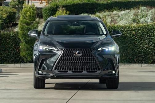 2025 Lexus NX 450h+ F SPORT Handling