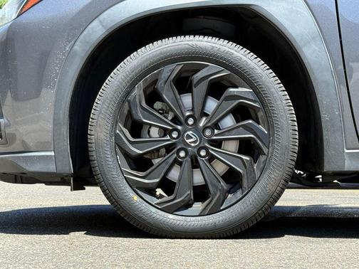 Cloudburst Gray 2023 Lexus UX 250h Base