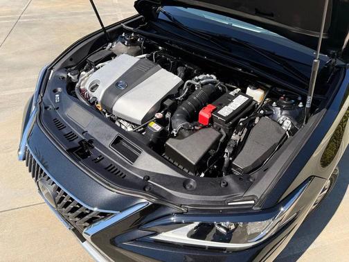 2025 Lexus ES 350 Base