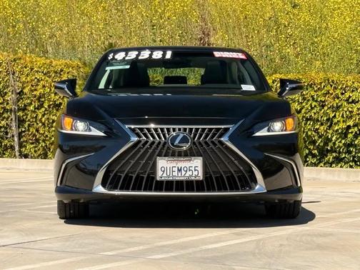 2025 Lexus ES 350 Base