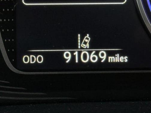 2022 Lexus ES 300h Base