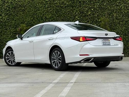 2025 Lexus ES 350 Base