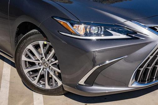 2025 Lexus ES 350 Base