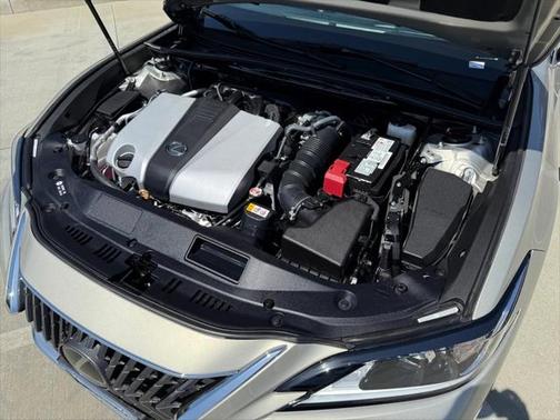 2025 Lexus ES 350 Base