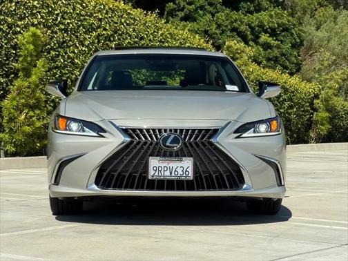 2025 Lexus ES 350 Base