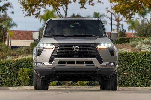 Atomic Silver 2026 Lexus GX 550 Premium+