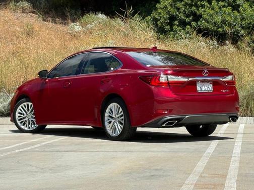 Matador Red Mica 2016 Lexus ES 350 Base
