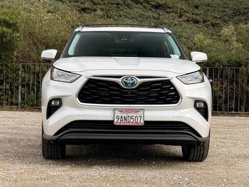 2022 Toyota Highlander Hybrid Limited
