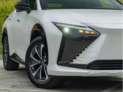 2025 Lexus RZ 450e Premium