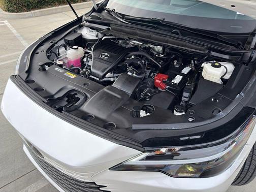 Eminent White Pearl 2024 Lexus RX 350 Base