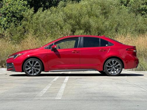 Barcelona Red Metallic 2020 Toyota Corolla XSE