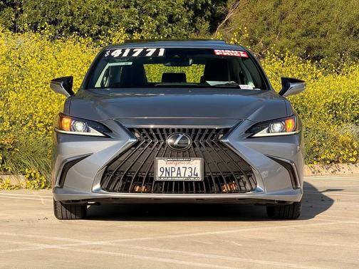2025 Lexus ES 350 Base