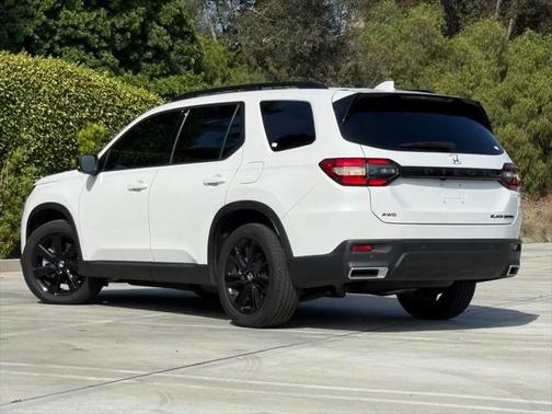 2025 Honda Pilot Black Edition