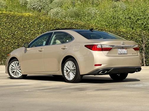 2017 Lexus ES 350 Base