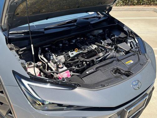 Guardian Gray 2024 Toyota Prius LE