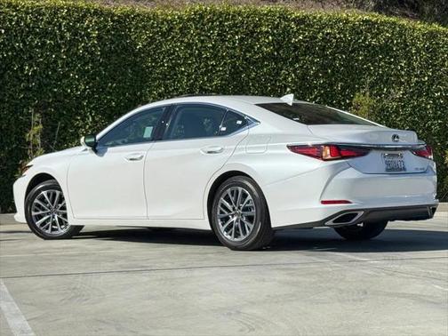 2025 Lexus ES 350 Base