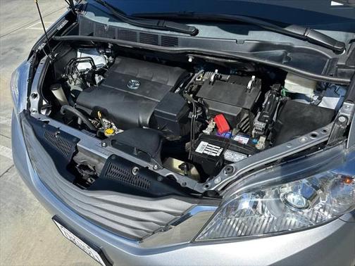 2013 Toyota Sienna XLE