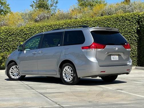 2013 Toyota Sienna XLE